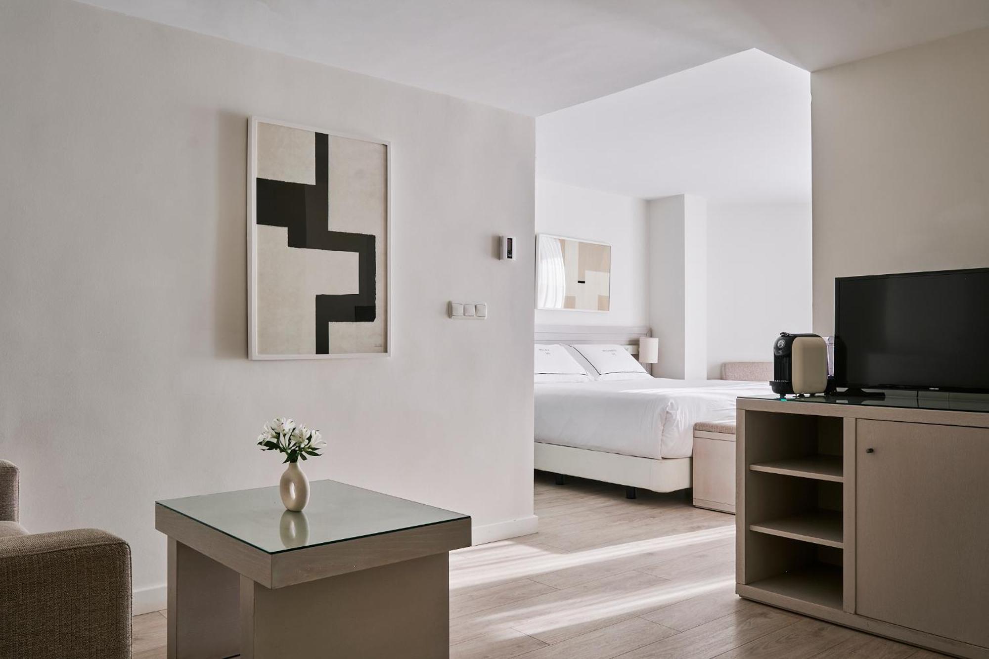 Hotel Helios Costa Tropical 3*